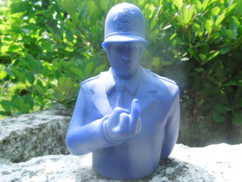 ロンドンのグラフィティーライターバンクシーのFTPなフィギュア