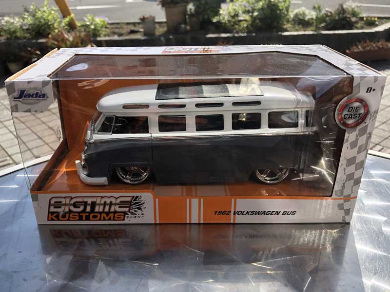 JADATOYS 1/24 1962 Volkswagen、VW BUS フォルクスワーゲン ワーゲン