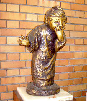 2a10b 喜ぶ少女（北村西望作）