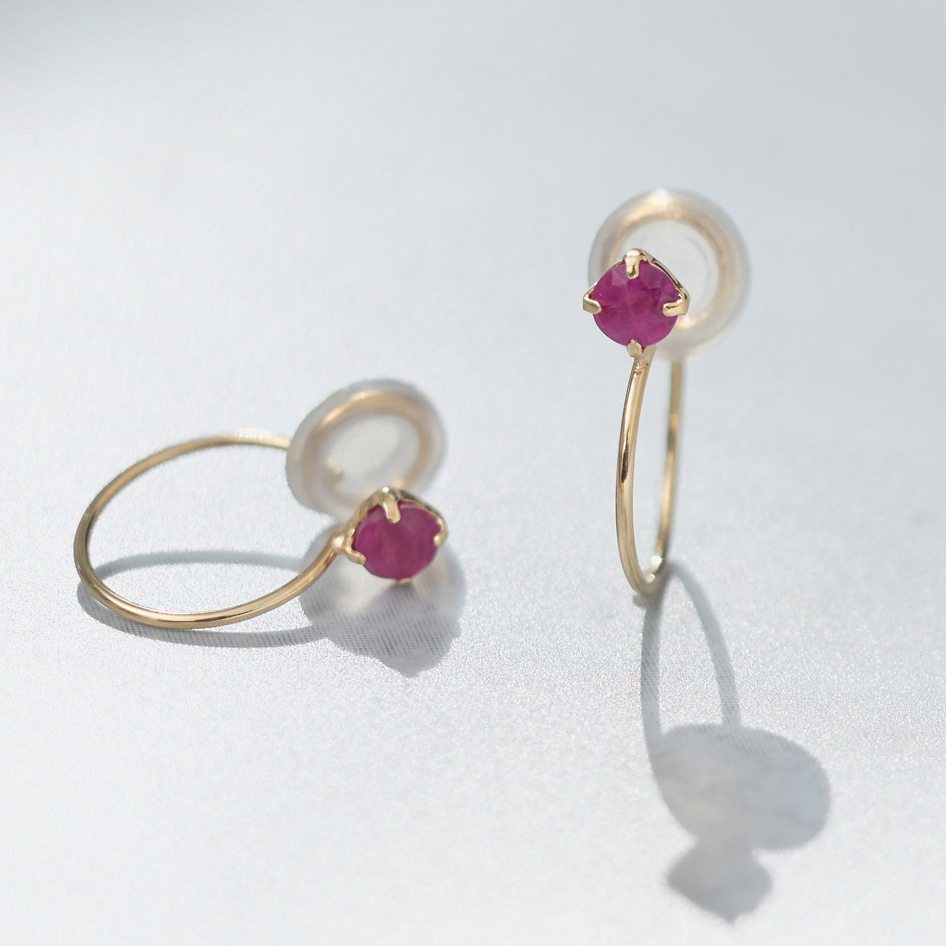 K10 誕生石 イヤリング（7月：ルビー）- me.（エムイードット）