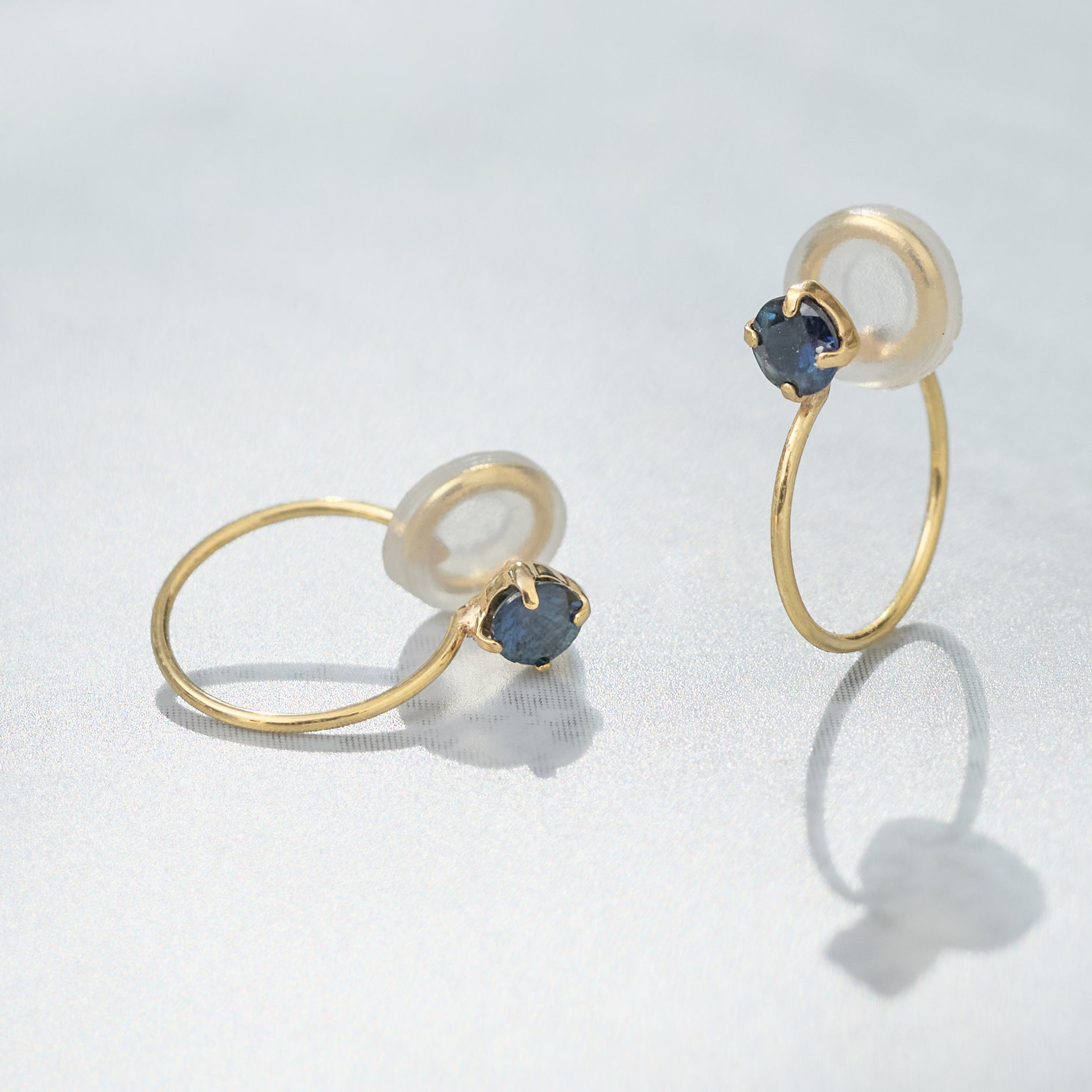 K10 誕生石 イヤリング（9月：サファイア）- me.（エムイードット）