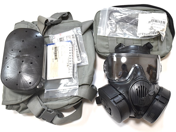 米軍放出 AVON M50ガスマスク 替えフィルター、 収納バッグ付き S23 米