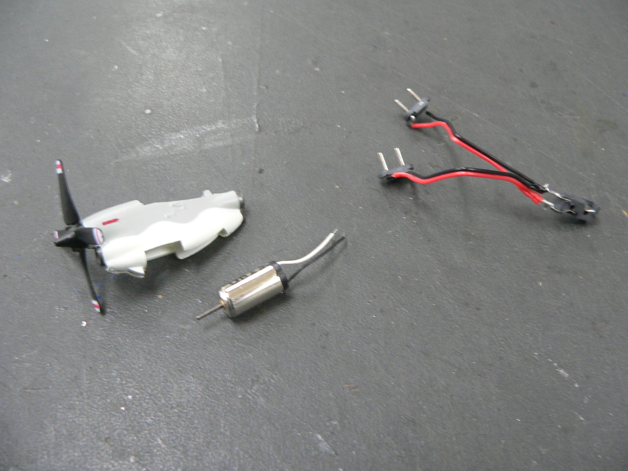 あいかわらずトミーテックの技MIXフライトユニットと格闘中