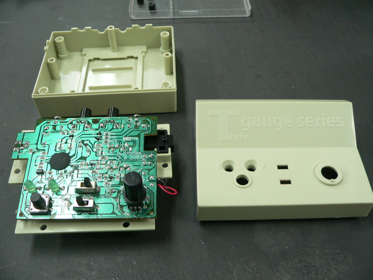 勉強のために世界一小さな鉄道模型、栄進堂のTゲージを購入しました