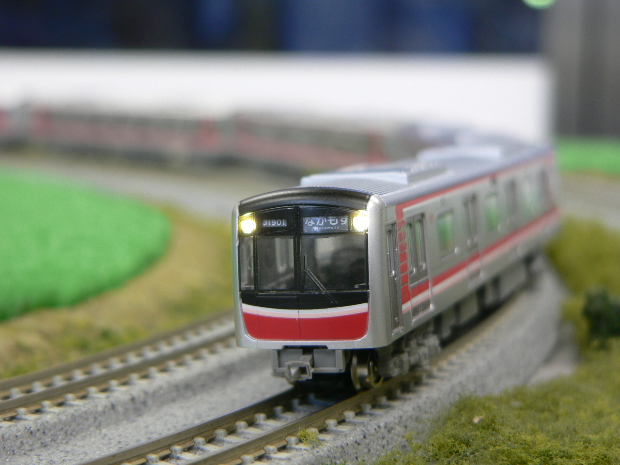 トミーテックの鉄コレ、大阪市交通局30000系御堂筋線のライトを