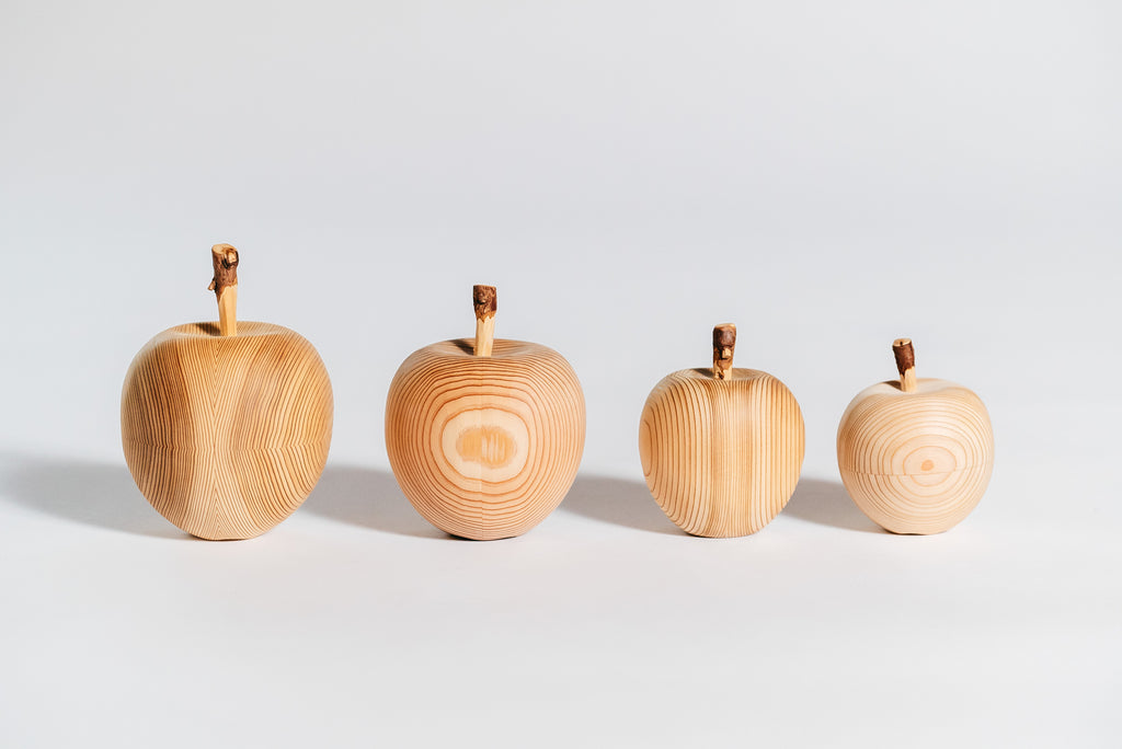 白い犬》癒しのオブジェ りんご｜【ならわし narawashi】｜送料無料