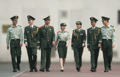 CCTV.com-武警部队8月起全面换装详解服装设置与样式(图)