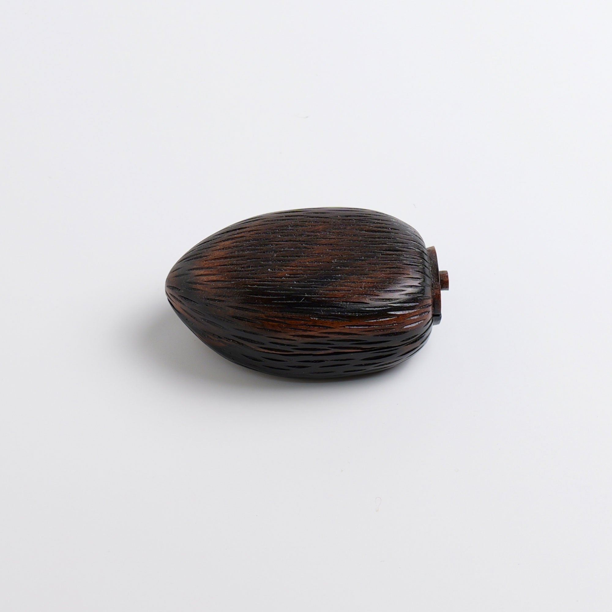 香合「黒柿」 – 中村茶舗