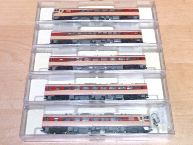 鉄道模型工房 / 車輌工作 / 比較的新しいキハ82系に愛情を注ぐ