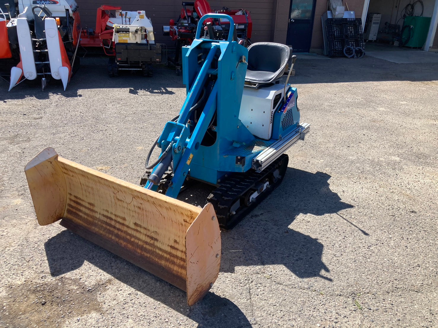 ウインブルヤマグチ 中古 ミニクローダー YXS-111X バケット付き – 農