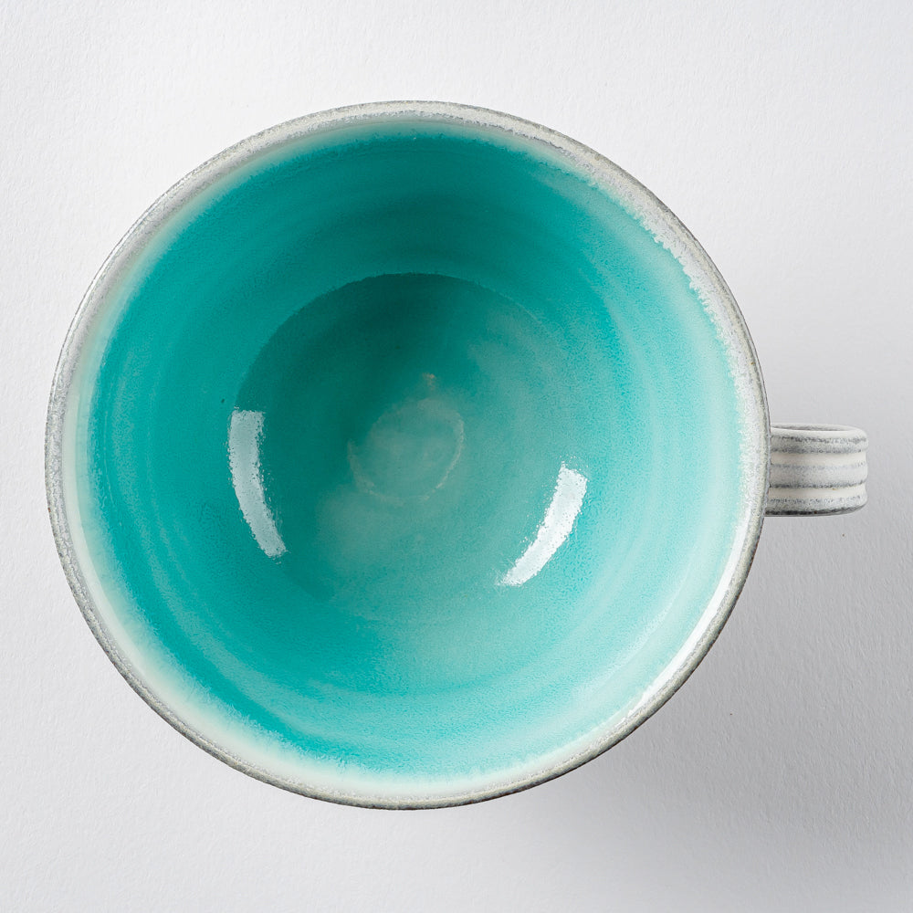 雅峰窯 鎬・ティーカップ(内ターコイズブルー、外白) ¥2,860 大人の焼き物