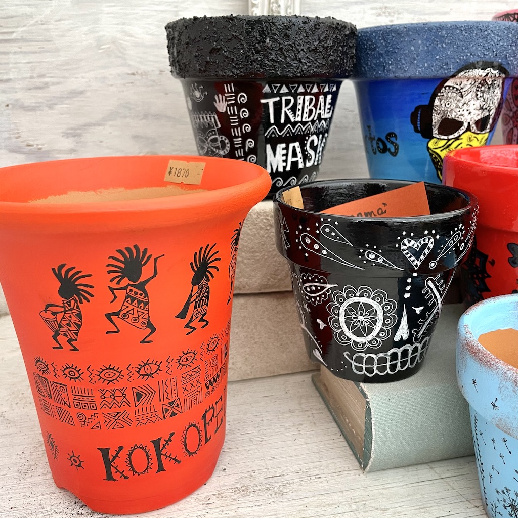 obra de mamaさんのリメ鉢入荷しています！】 | アトリエnana 多肉植物