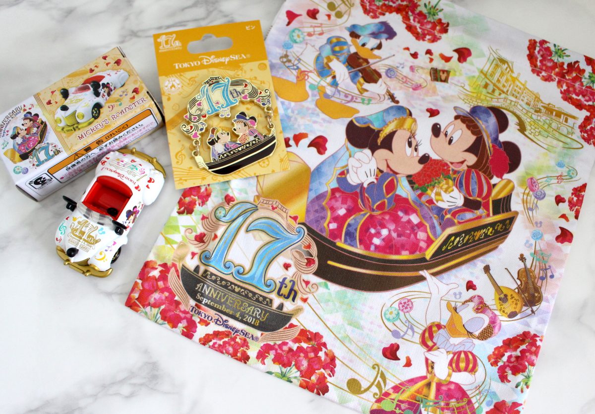 東京ディズニーシー『17周年アニバーサリー 巾着・ピンバッジ・トミカ