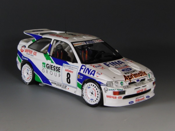 タミヤ 1/24 フォード エスコートRS 1995 製作 | ジャッロ