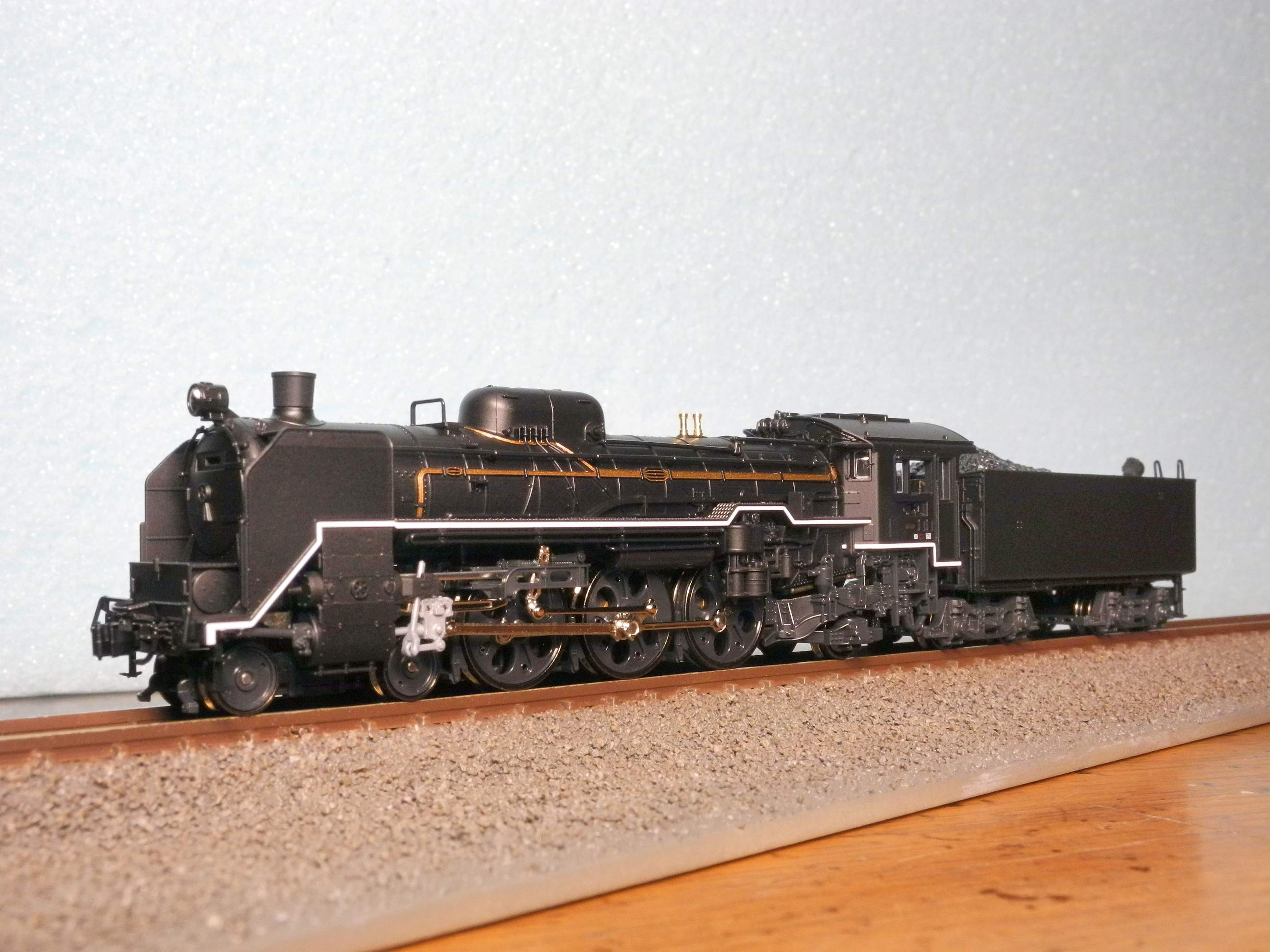 オフのデスクトップ KATO 2026-1 C59 戦後型（呉線） 買ってきた