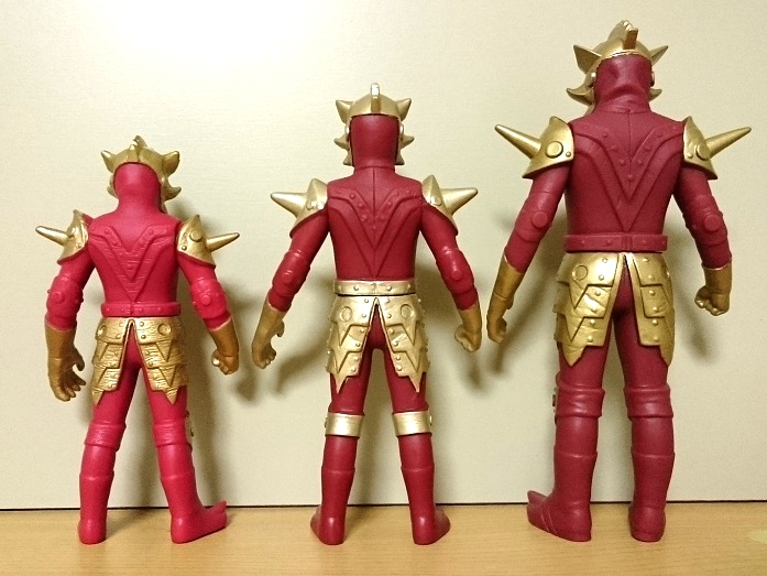 エースキラーのソフビ3連発（ミニソフビのサイズ見分け方画像付き