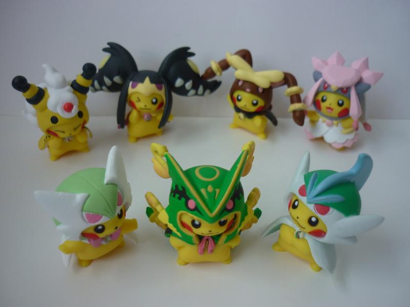 ぽけもん☆かふぇ フィギュアコレクション メガポンチョを着たピカチュウ