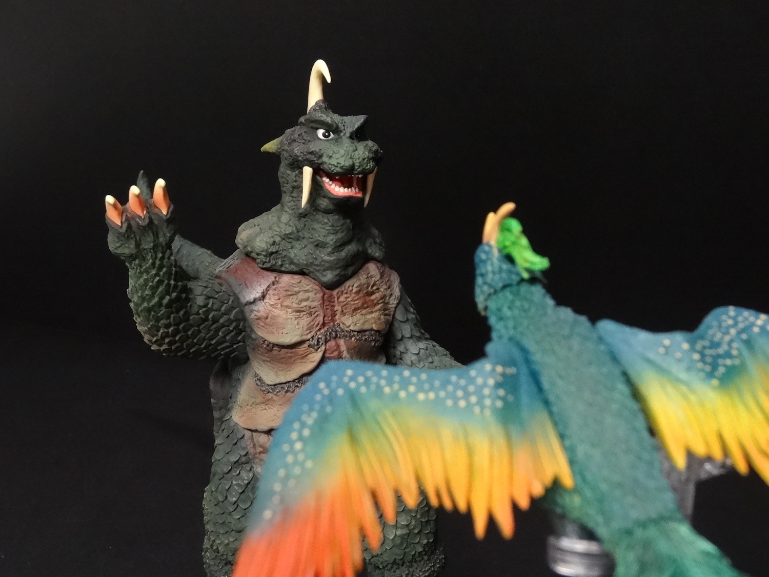 ゴメス vs リトラ（エクスプラス製）20cmサイズフィギュア - 空想探究工房