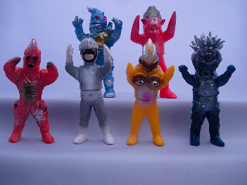 シルバー仮面ミニソフビ | ヤモマークブログ