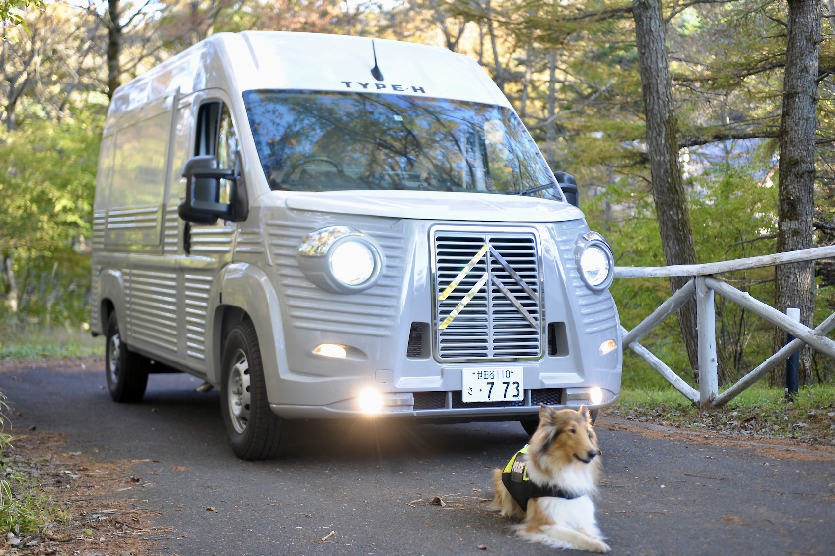 1/18 シトロエン　Type-H ソリド 1/18 シトロエン タイプ HY シトロエンサービス 1969 イエロー