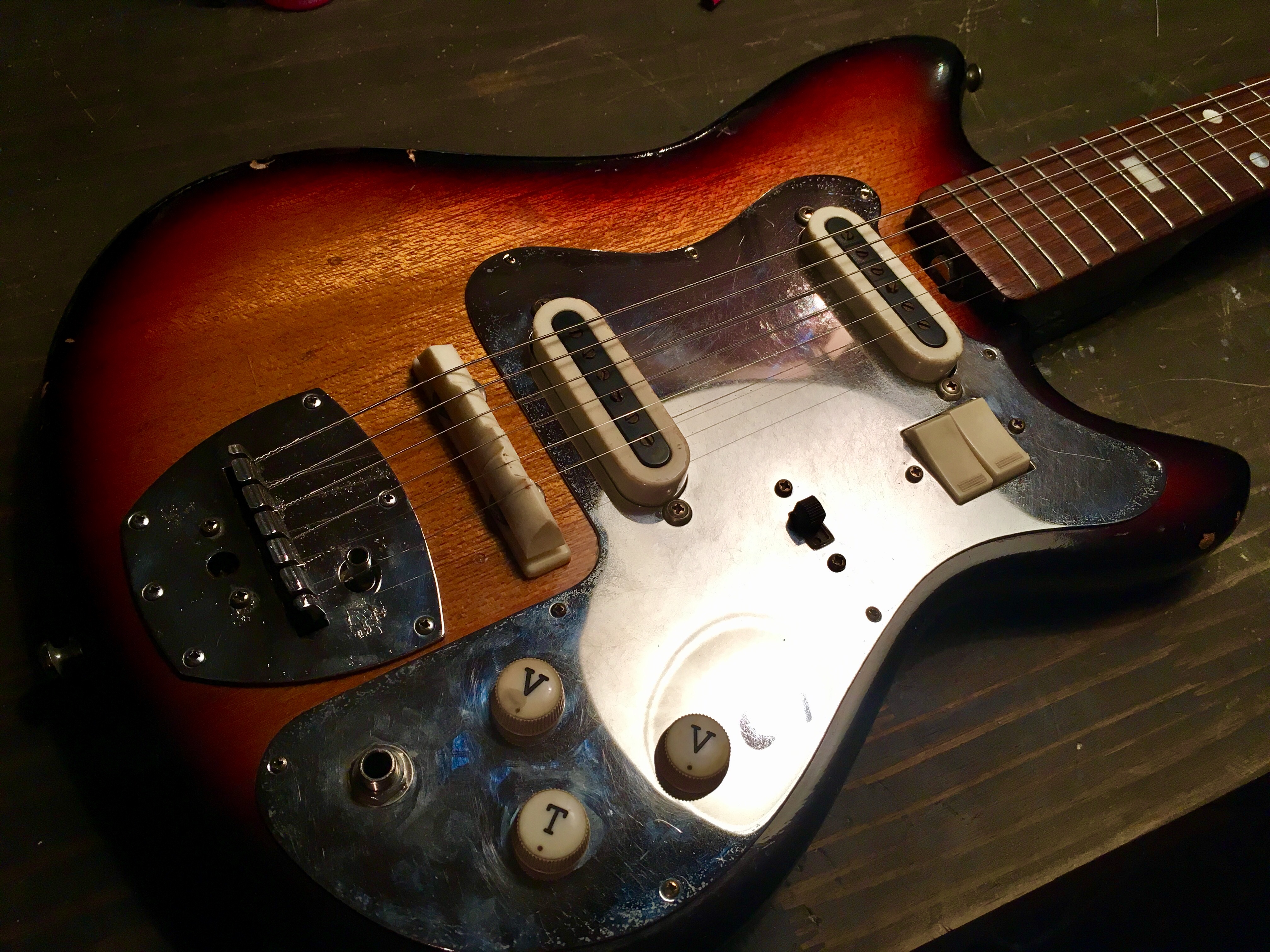 GUYATONE LG-65T 最も売れたビザールギター ② | ビザールギター専門店