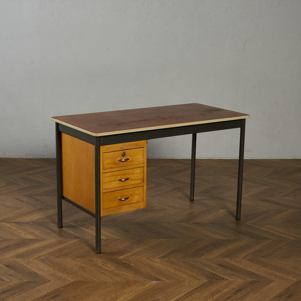 Beaumont ヴィンテージ 片袖 デスク #89810 – camori ヴィンテージ家具