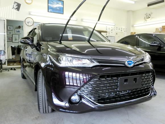 トヨタ カローラ フィールダー（クールボルドーガラスフレーク