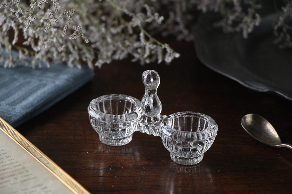 小さなガラスのソルト＆ペッパー入れ（横幅9cm） フランスアンティーク