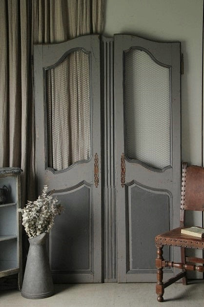 チキンネット付きブルーグレーペアドア（扉） フランスアンティーク