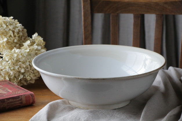 ディゴワンサルグミンヌ窯の白くて大きなボウル フランスアンティーク