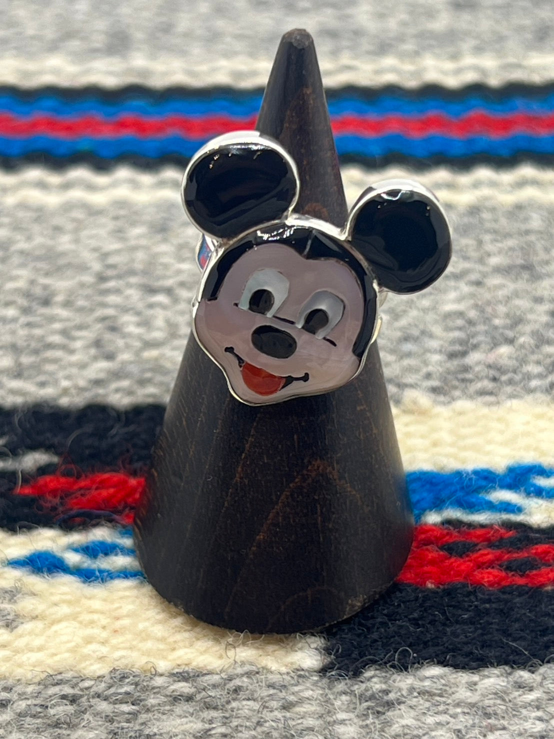 ミッキーマウス DON DEWA Ring 004 – Cowboys & Indians