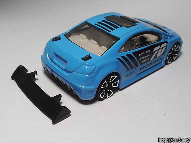 改造ホットウィールに挑戦！ボディに穴開け無くGTウィングを