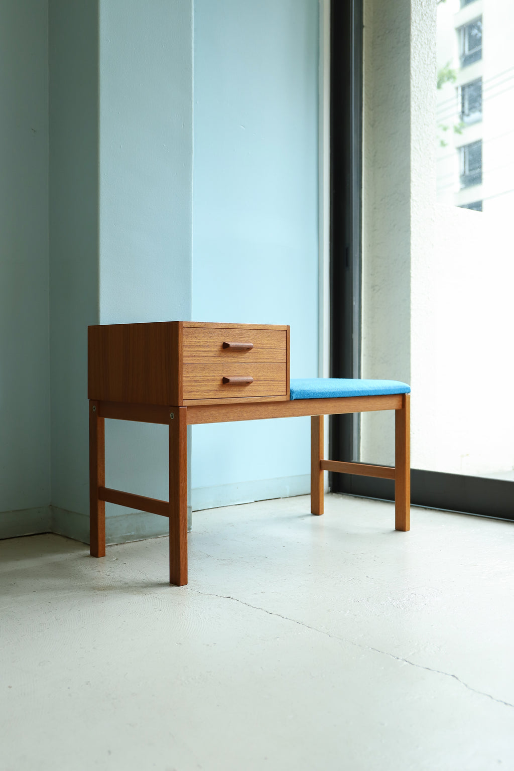 3SwedishVintageTelephoneBench_