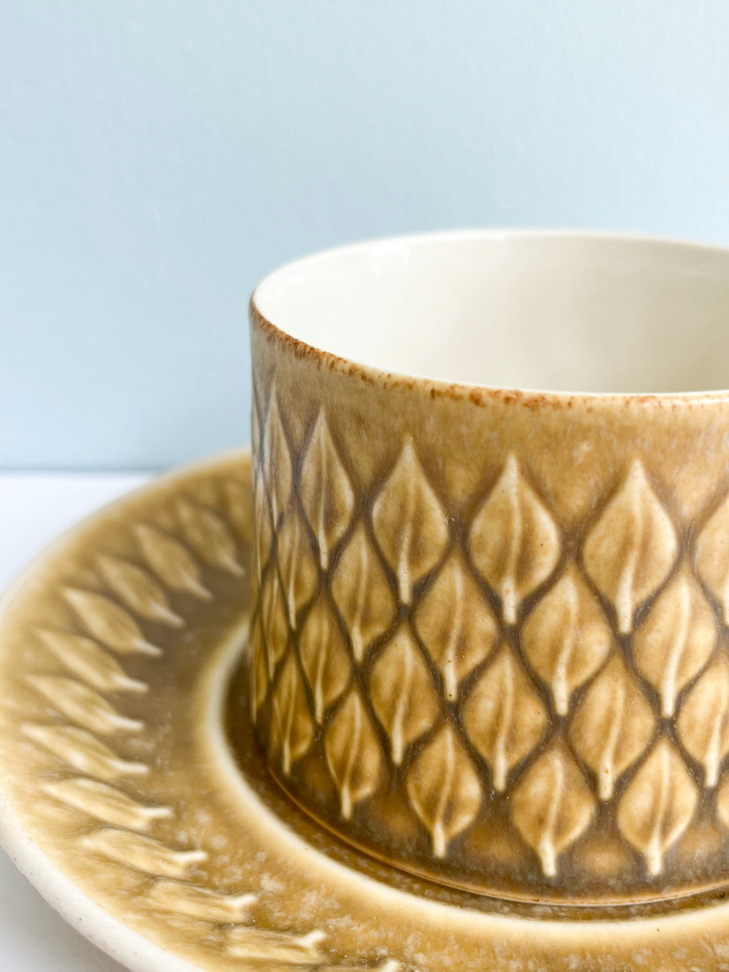 レリーフ ティーカップアンドソーサー イェンス・クイストゴー 北欧