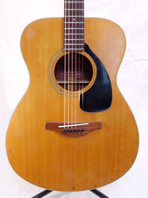 最初期赤ラベル 1968 - All About YAMAHA FG-150