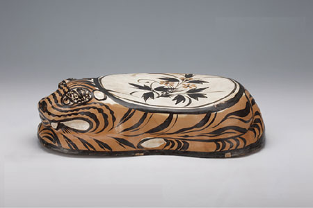 磁州窑虎形枕金代_观复博物馆