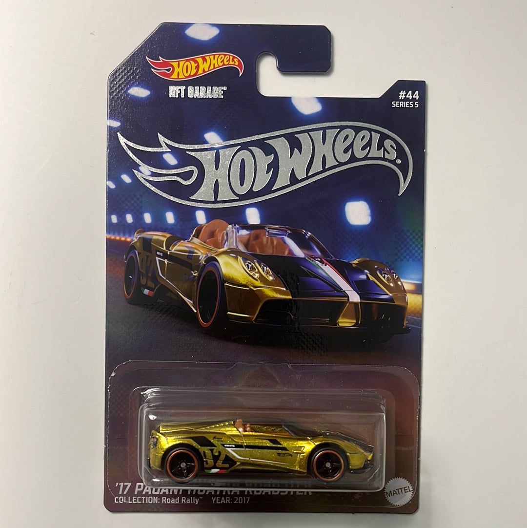 Hot Wheels NFT Garage Series 5 '17 Pagani Huayra Roadster Yellow