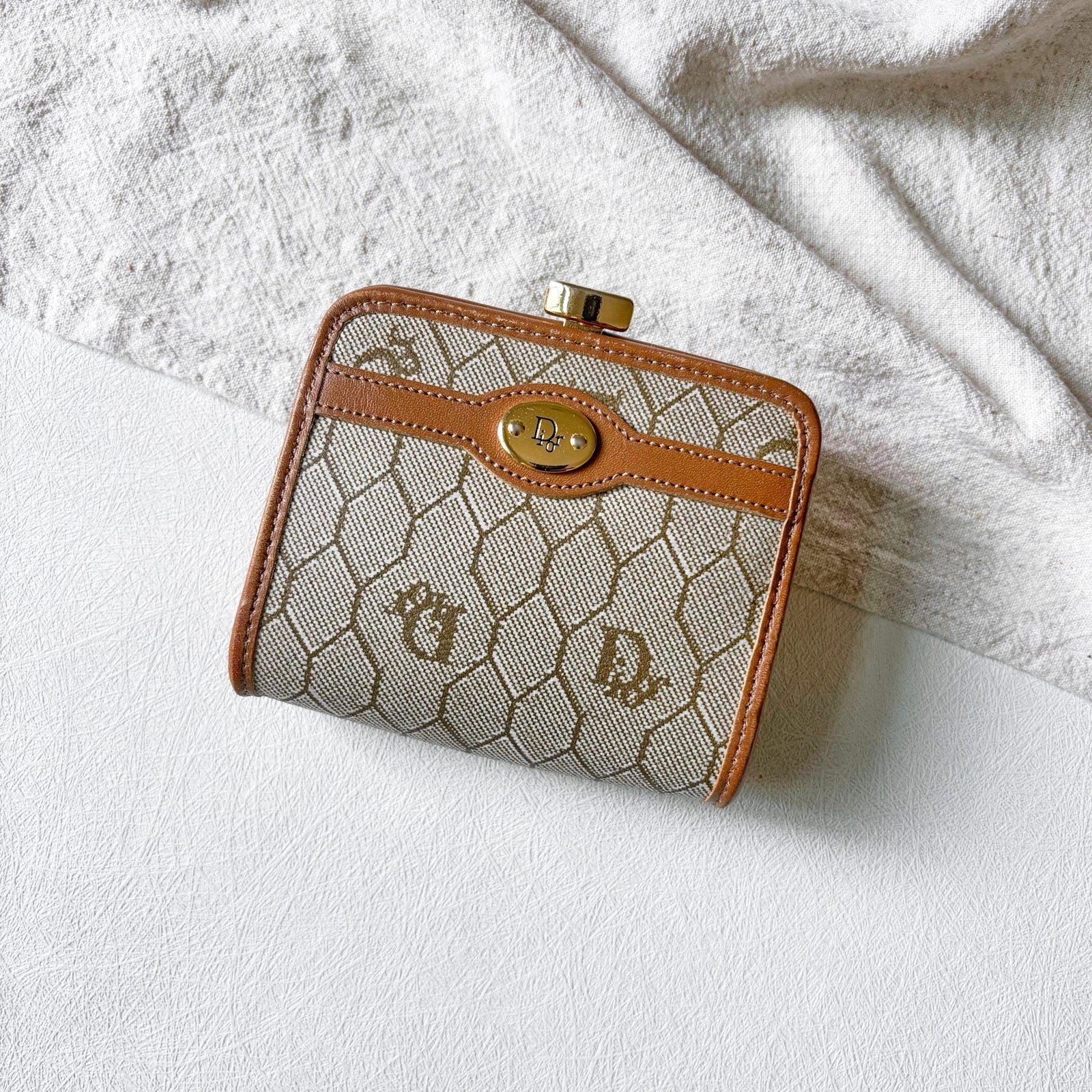 Vintage Dior Honeycomb Pattern Frame Coin Purse – Folklore