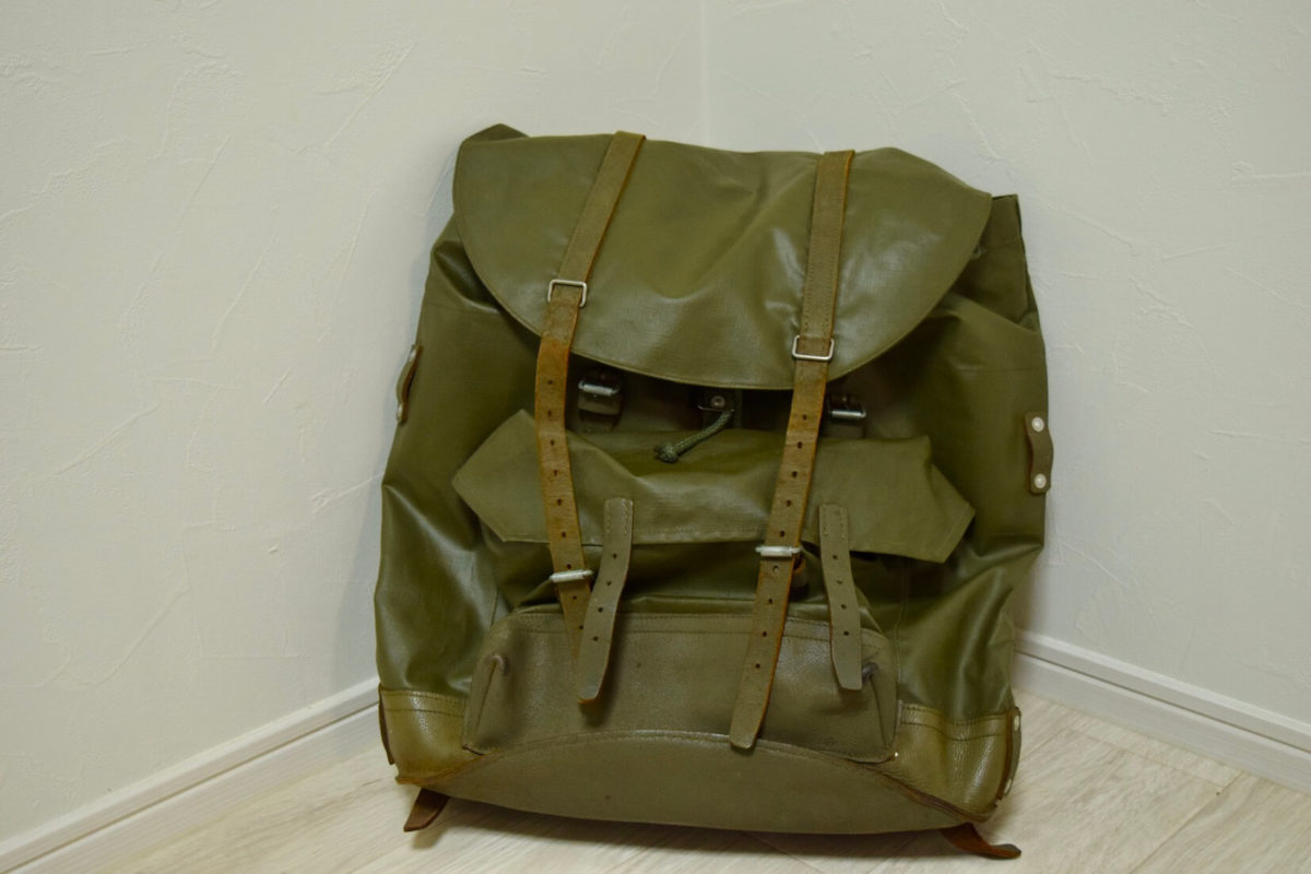 名作「スイス軍山岳バックパック後期型（PVC）」の特徴＆歴史紹介