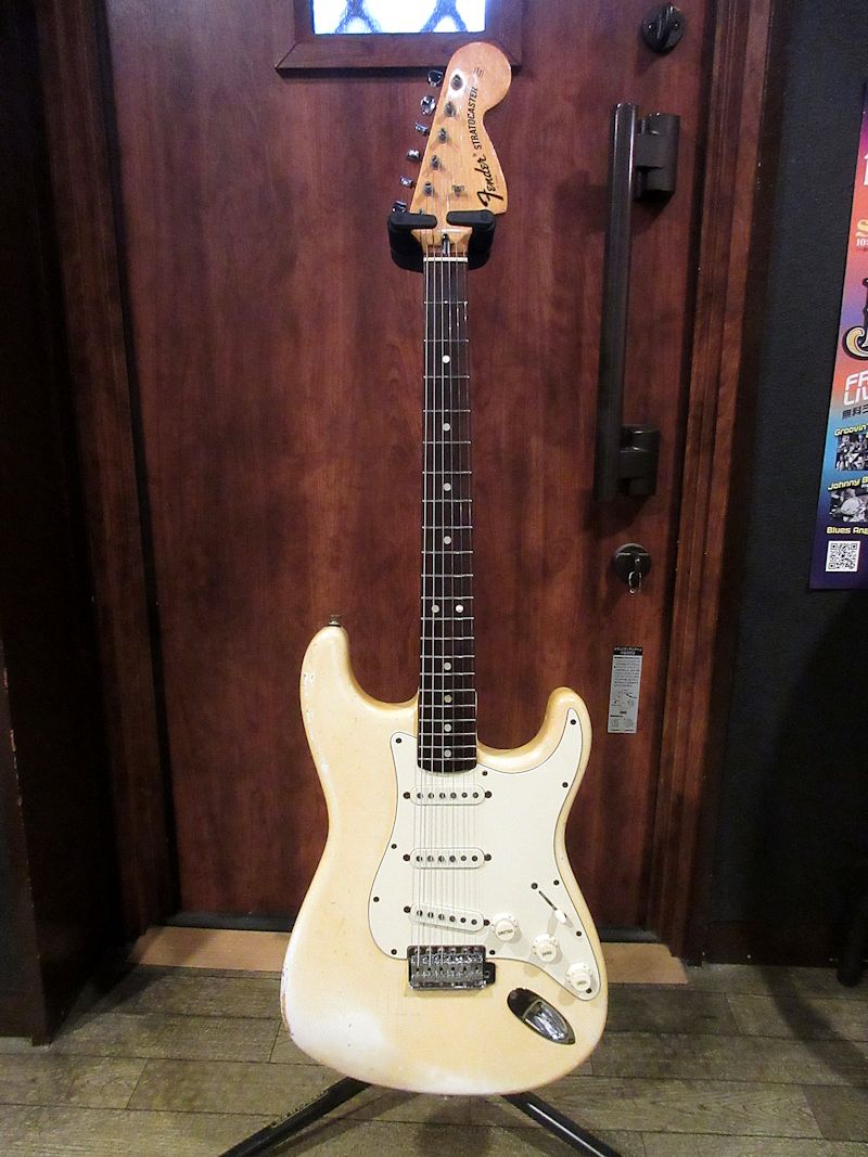 1972 Fender Stratocaster Olympic White/Rose - ヴィンテージギター