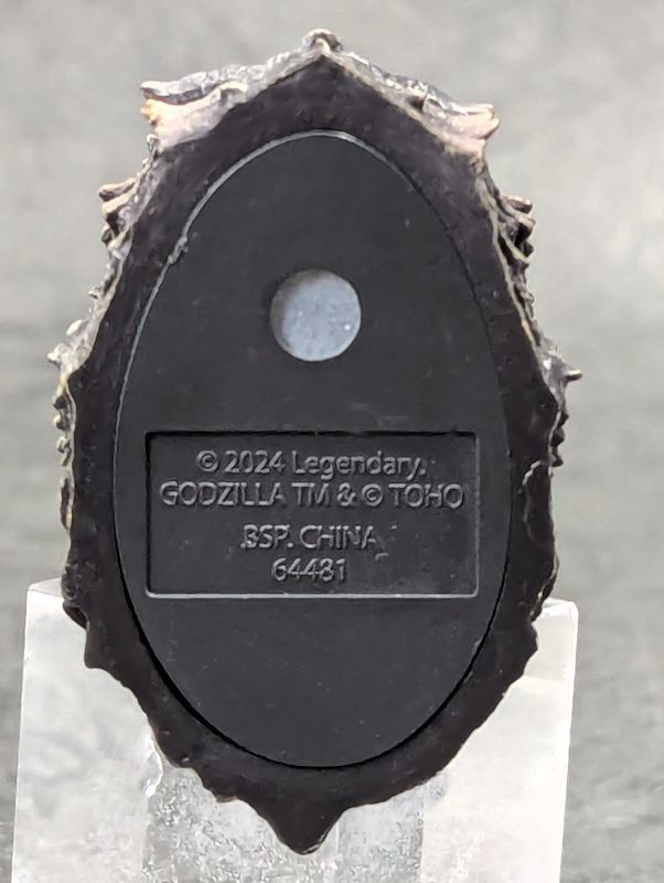 玩栗犬と、一番くじ ゴジラ×コング 新たなる帝国 モンスターヘッド