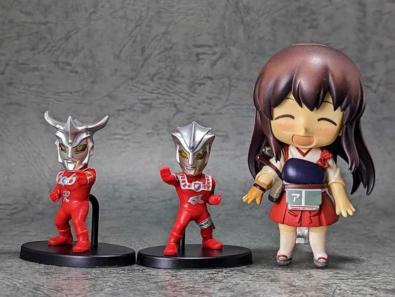 玩栗犬と、コンバージモーションウルトラマン レオ兄弟 | 玩栗犬 真