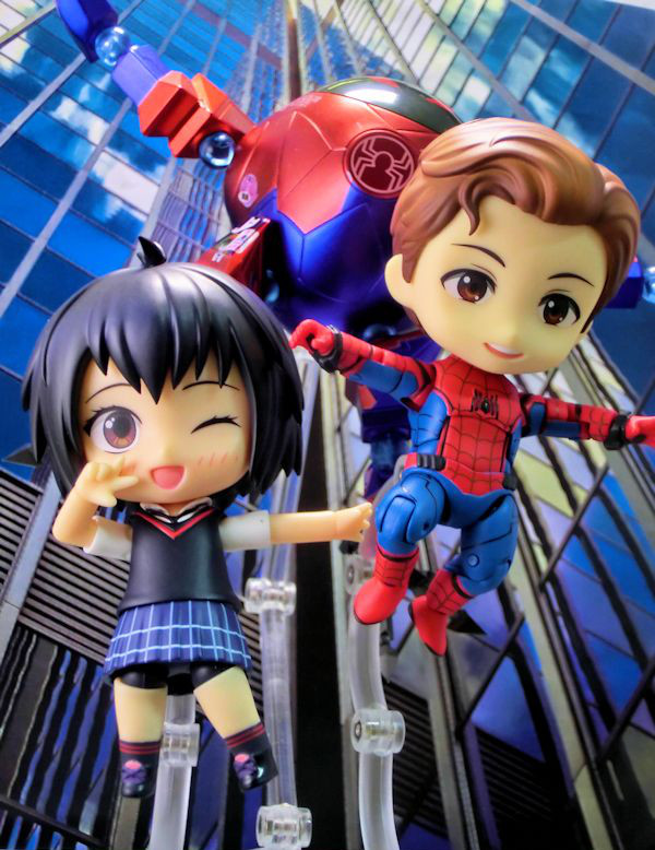 玩栗犬と、ねんどろいど ペニー・パーカー スパイダーバースver.DX