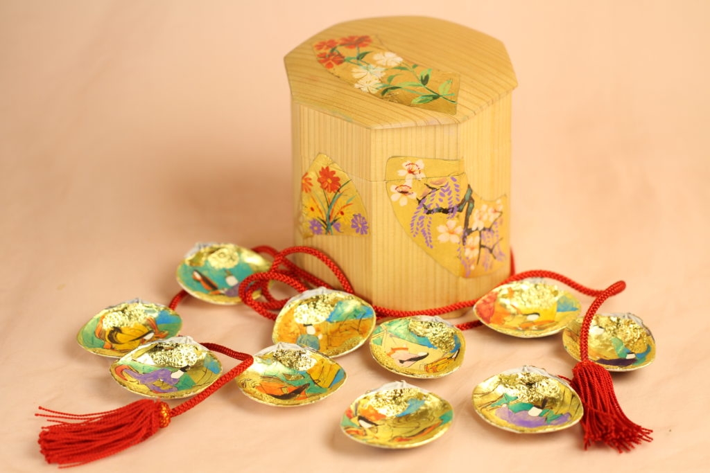 雛祭りに揃えてみたい貝合わせと、かわいい貝桶（容器）の完成間近