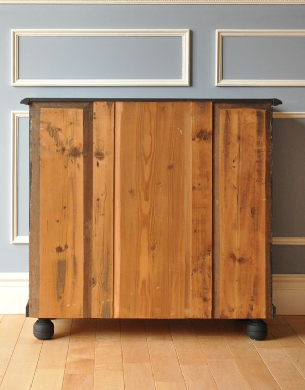 フレンチスタイルのアンティーク家具、ブラックペイントのキャビネット