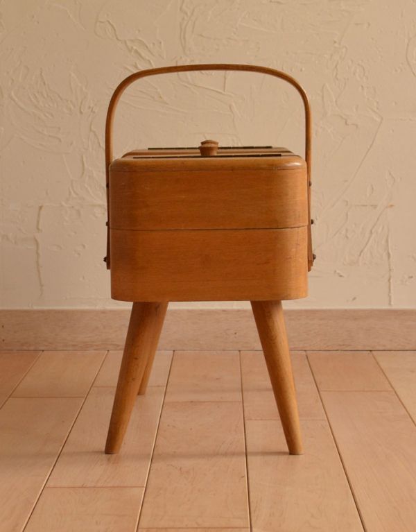 脚付き、2段タイプのイギリスのアンティーク ソーイングボックス(x-646