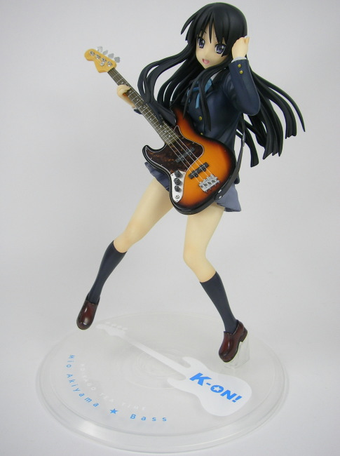 アルター 秋山澪（1/8スケール 完成品フィギュア）