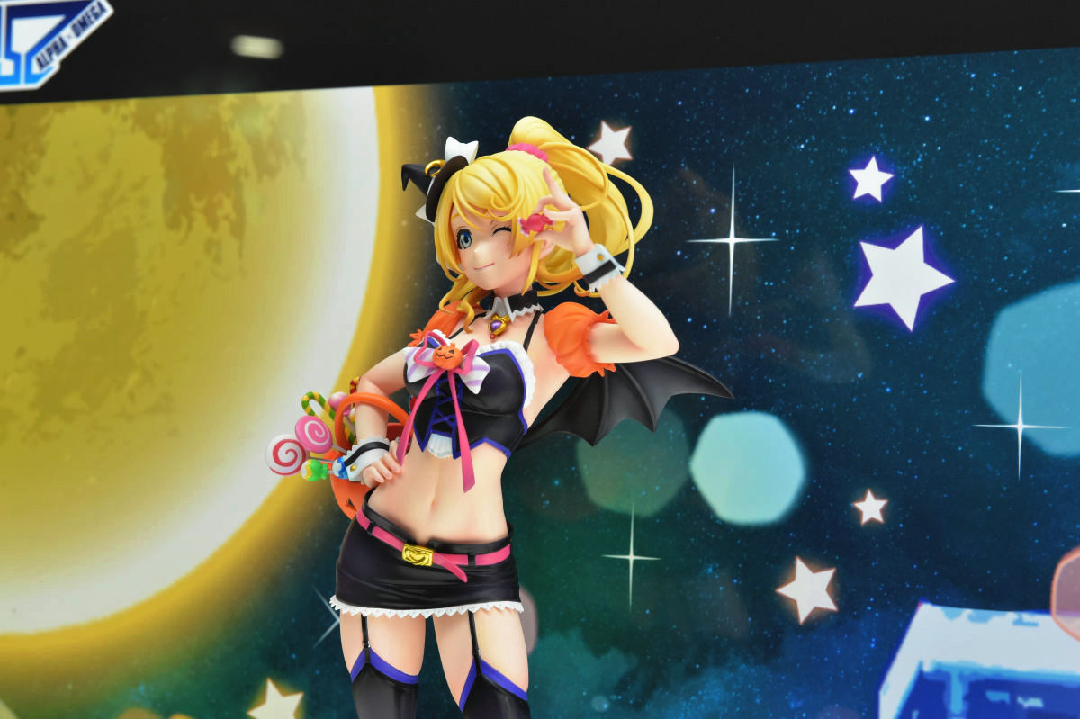 ラブライブ！フィギュア総まとめ、魔女帽と翼付きの衣装が細かく作り