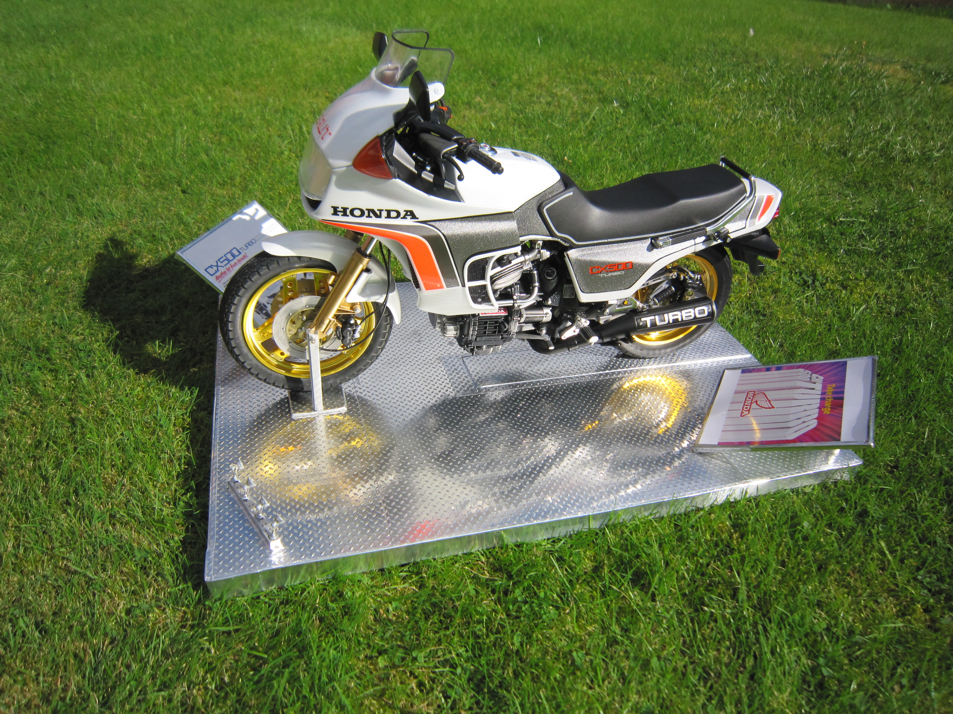 1/6 Tamiya Honda CX500 Turbo - Ready For Inspection - Vehicles