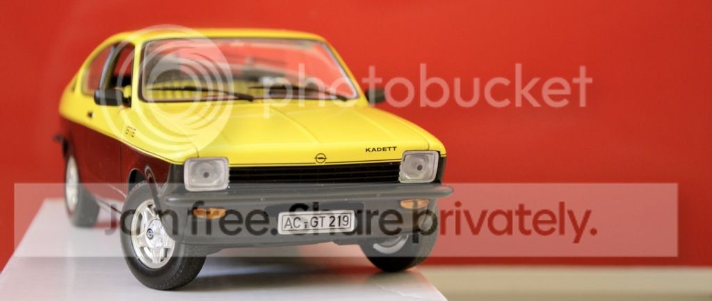 Minichamps 1:18 Opel Kadett GT/E 1976 - DiecastSociety.com